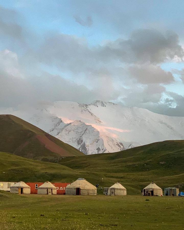 מלון Kara-Kavak Pamir Nomad Yurt Camp מראה חיצוני תמונה
