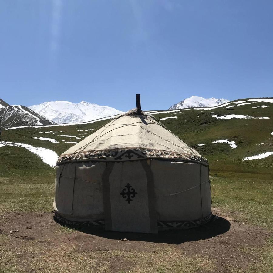 מלון Kara-Kavak Pamir Nomad Yurt Camp מראה חיצוני תמונה