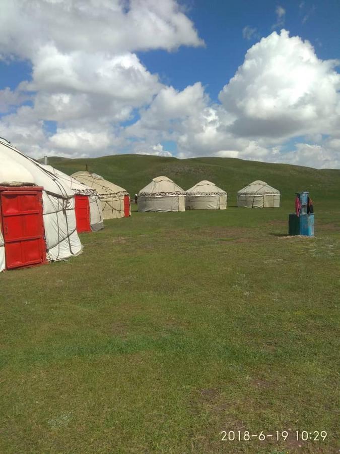 מלון Kara-Kavak Pamir Nomad Yurt Camp מראה חיצוני תמונה